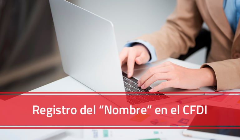 ¿Cómo registro el nombre en la factura electrónica?